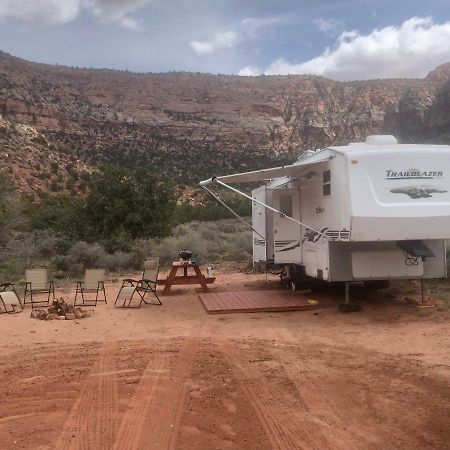 Camp Valhalla At Zion Hotell Colorado City Exteriör bild